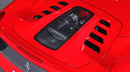 Ferrari 458 Spider mit Carbon/Glasmotorhaube by Capristo