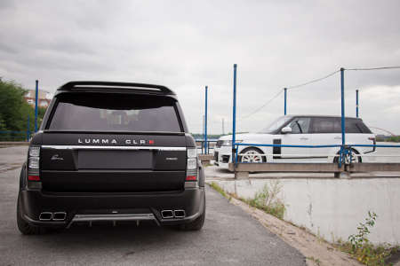 Range Rover LWB mit Lumma Widebodykit CLR R