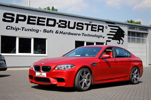 BMW M5 F10 by Speed-Buster